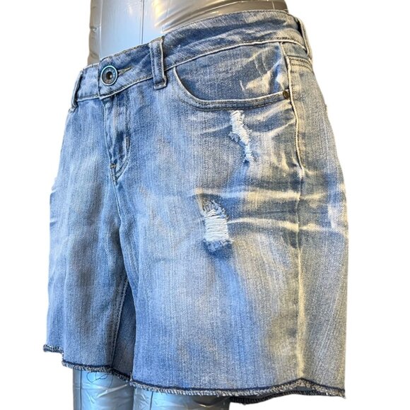 Red Vivet Junior Jean Shorts Low Rise Distressed (Sz5 W30) - Picture 7 of 13